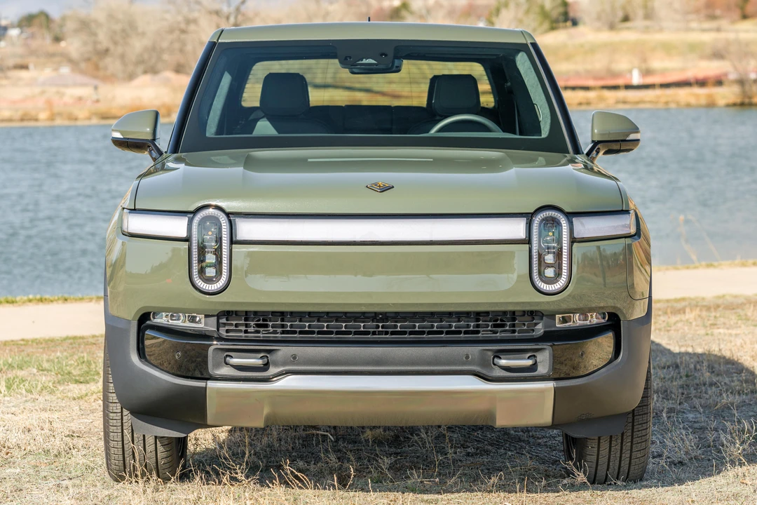 2022 Rivian R1T - Image 2 of 31