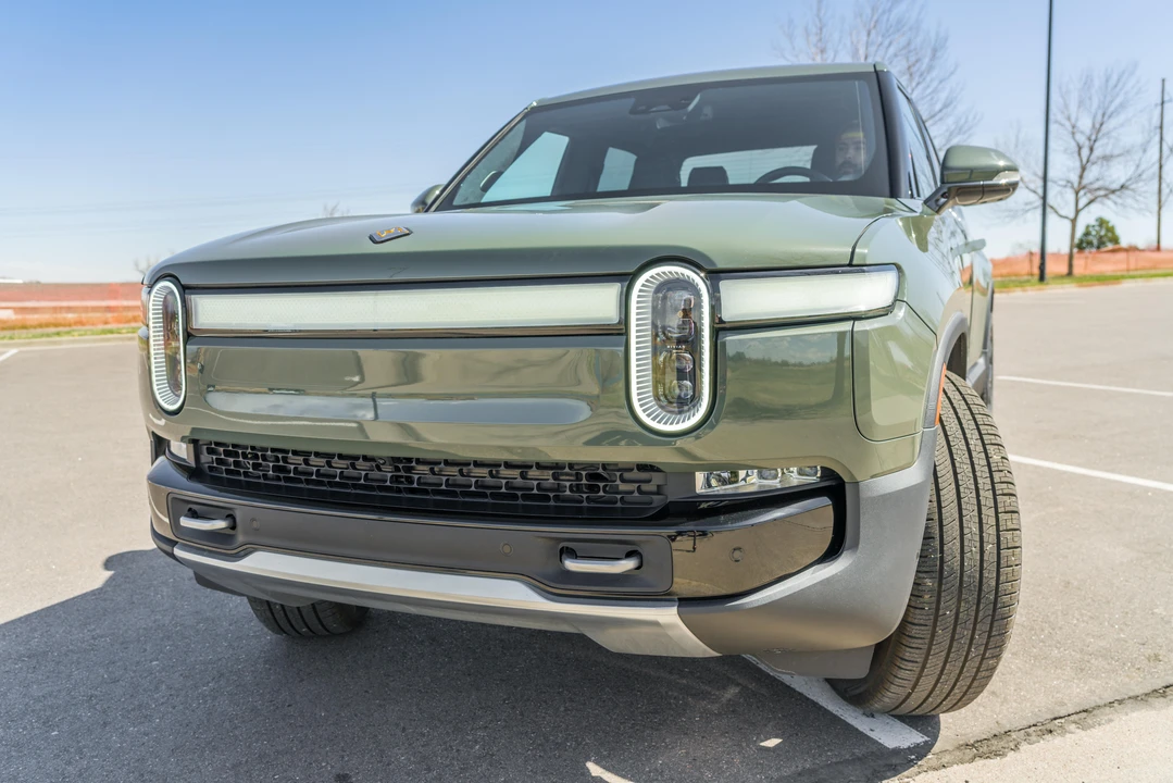 2022 Rivian R1T - Image 9 of 31