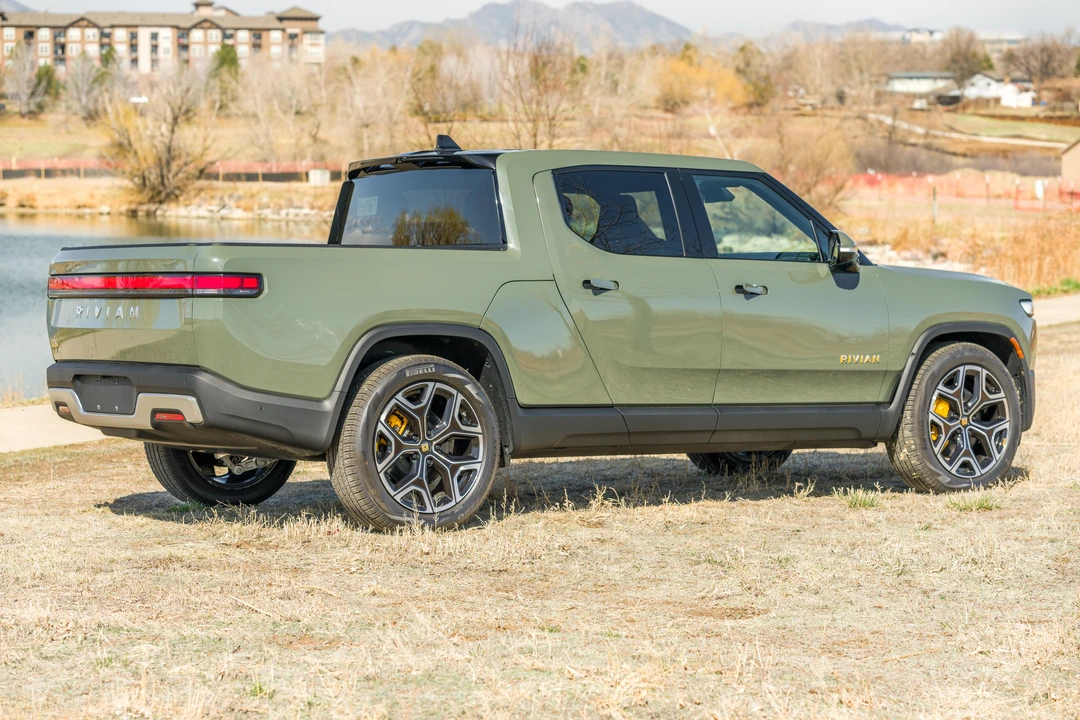 2022 Rivian R1T - Image 24 of 31