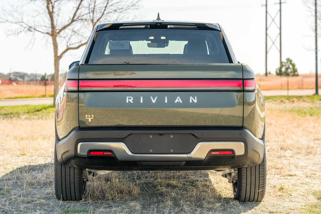 2022 Rivian R1T - Image 21 of 31