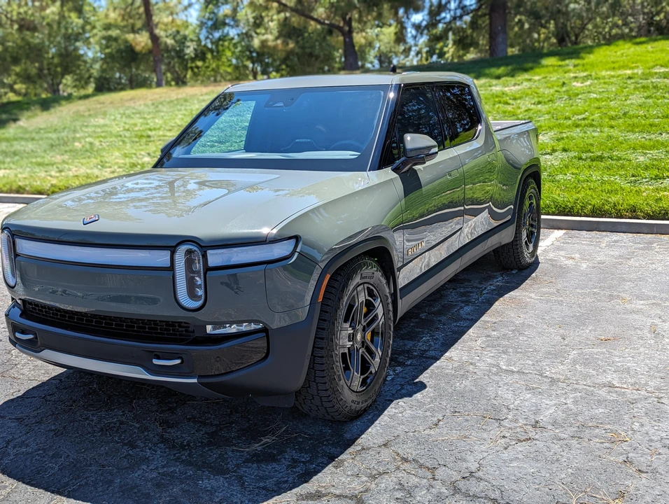 2022 Rivian R1T - Image 7 of 31