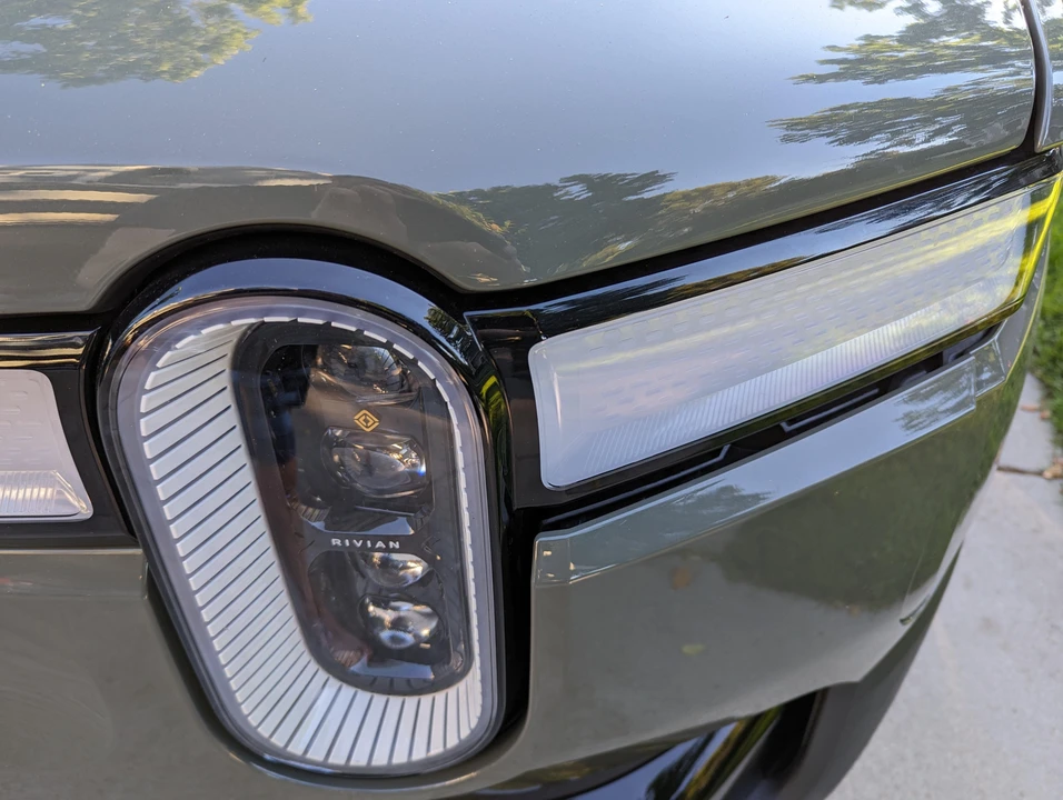 2022 Rivian R1T - Image 23 of 31