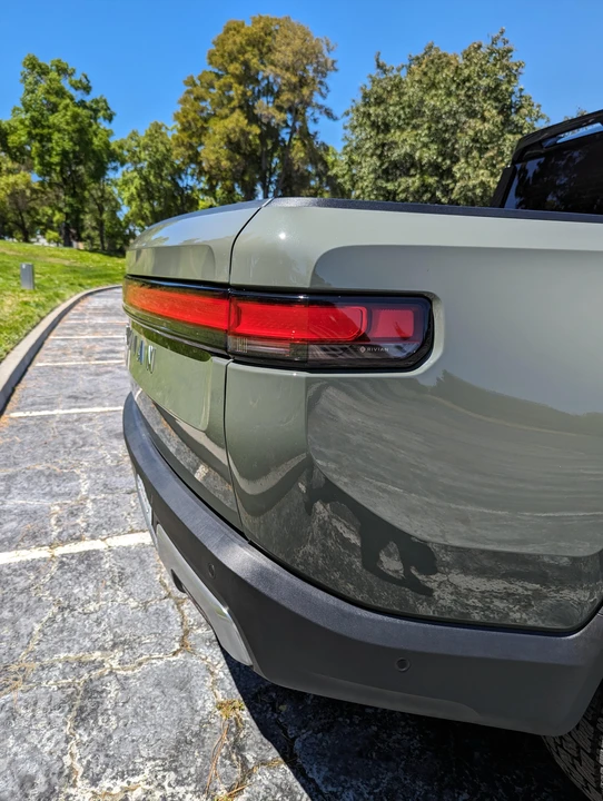 2022 Rivian R1T - Image 22 of 31