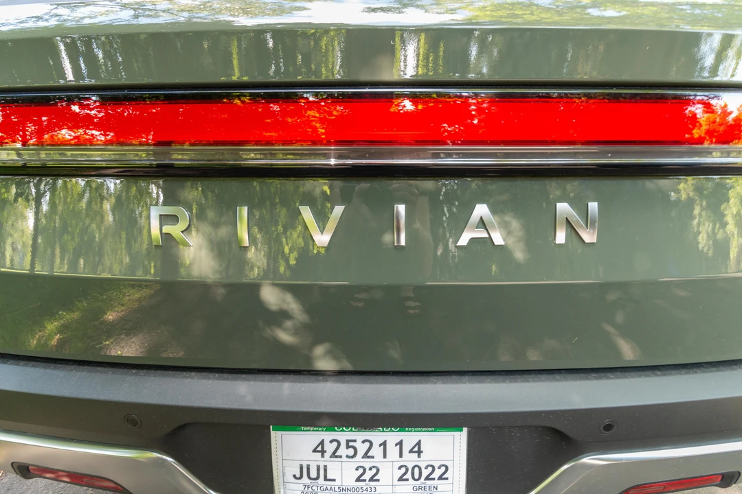 2022 Rivian R1T - Image 13 of 31