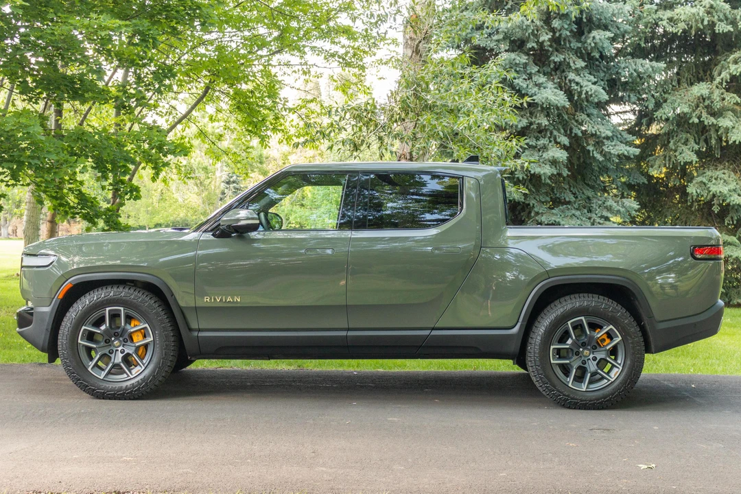 2022 Rivian R1T - Image 3 of 31
