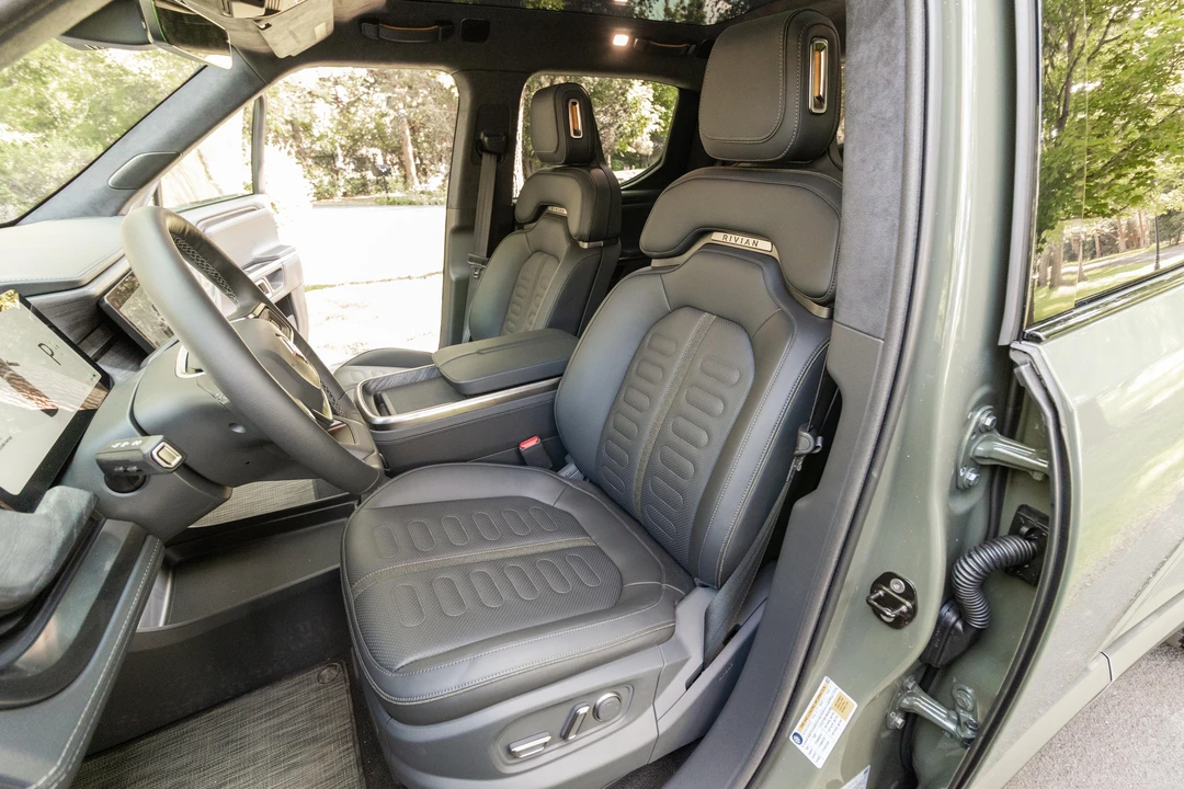 2022 Rivian R1T - Image 28 of 31