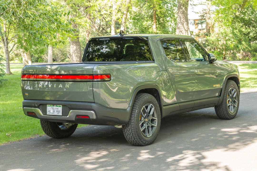 2022 Rivian R1T - Image 8 of 31