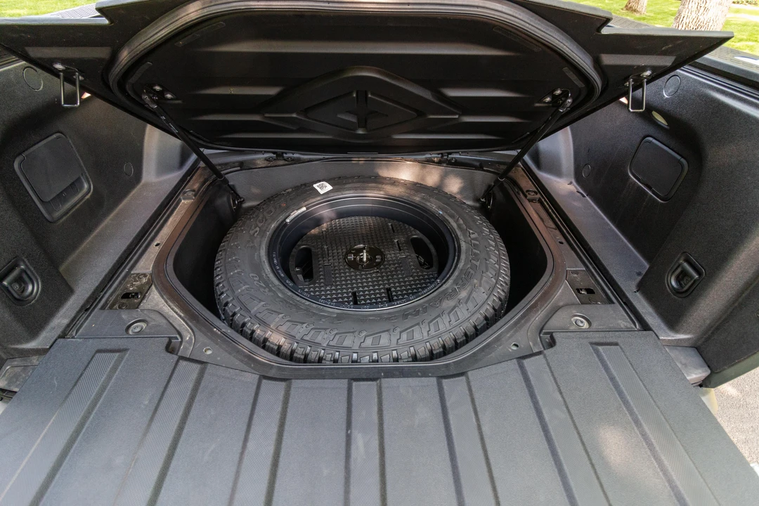 2022 Rivian R1T - Image 15 of 31