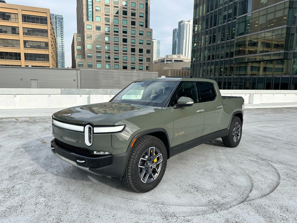 2022 Rivian R1T - Image 11 of 31