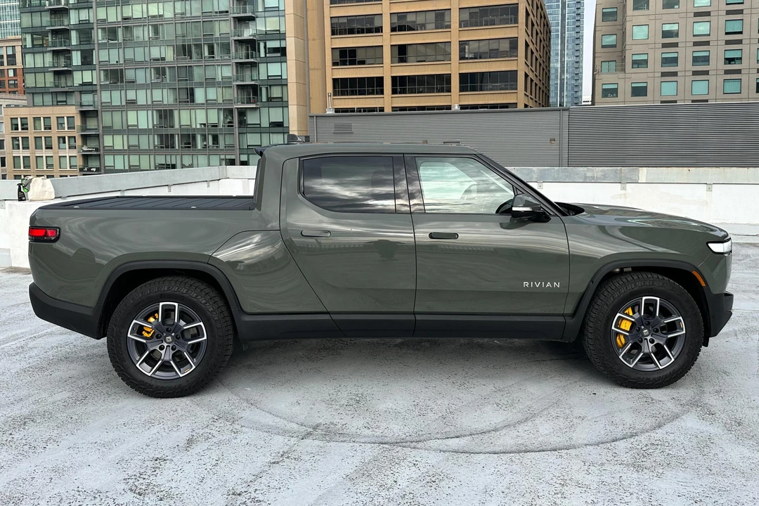 2022 Rivian R1T - Image 3 of 31