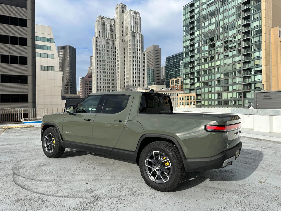 2022 Rivian R1T - Image 19 of 31