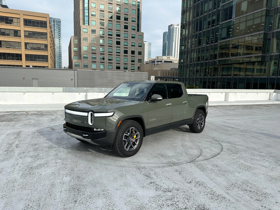 2022 Rivian R1T - Image 13 of 31