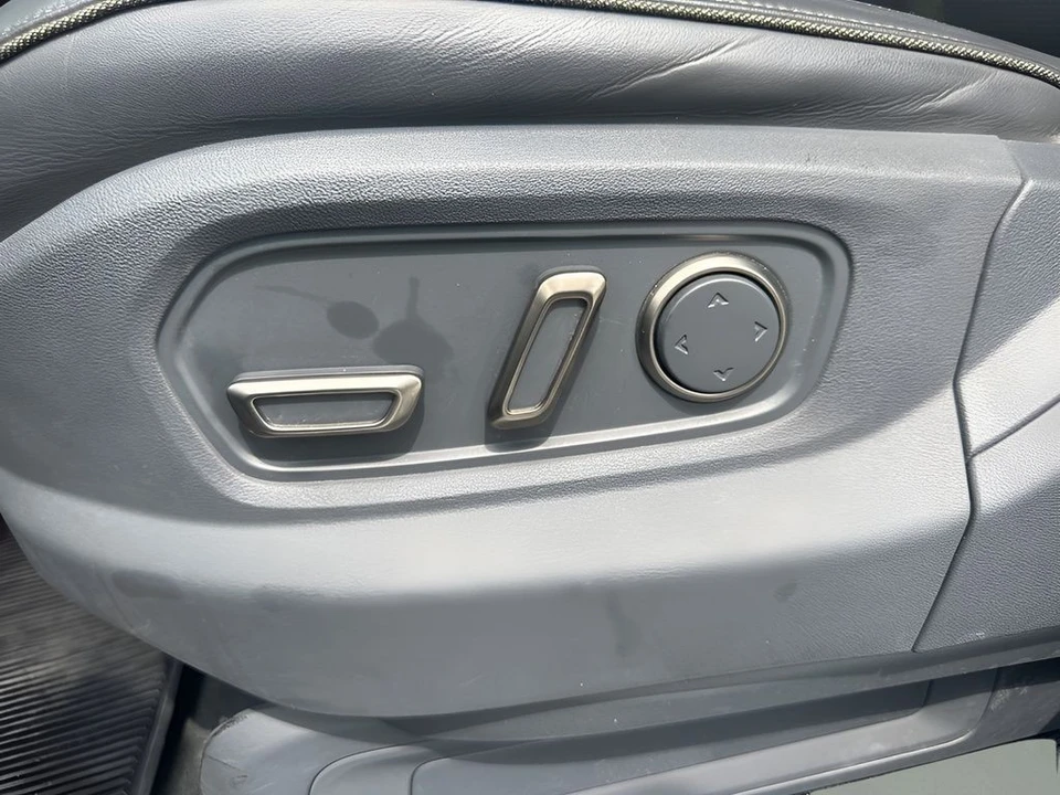 2022 Rivian R1T - Image 10 of 12