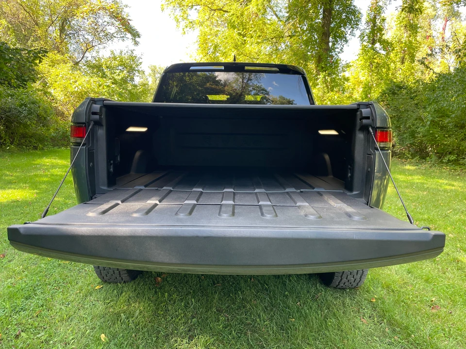 2022 Rivian R1T - Image 11 of 31