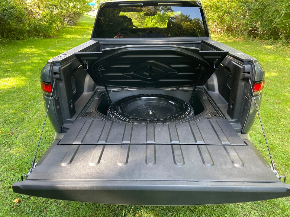 2022 Rivian R1T - Image 14 of 31
