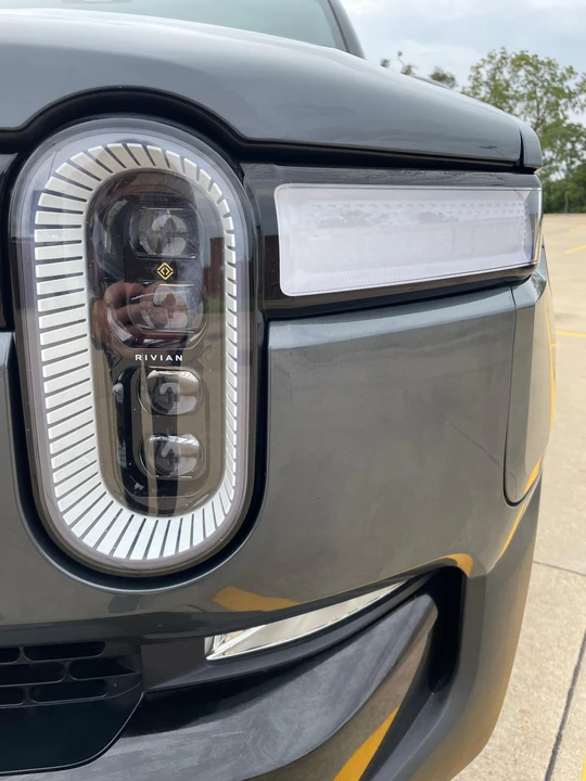 2022 Rivian R1T - Image 23 of 31