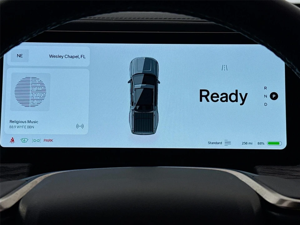 2022 Rivian R1T - Image 7 of 14