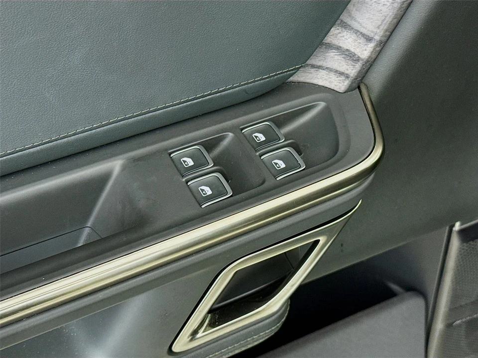 2022 Rivian R1T - Image 9 of 14