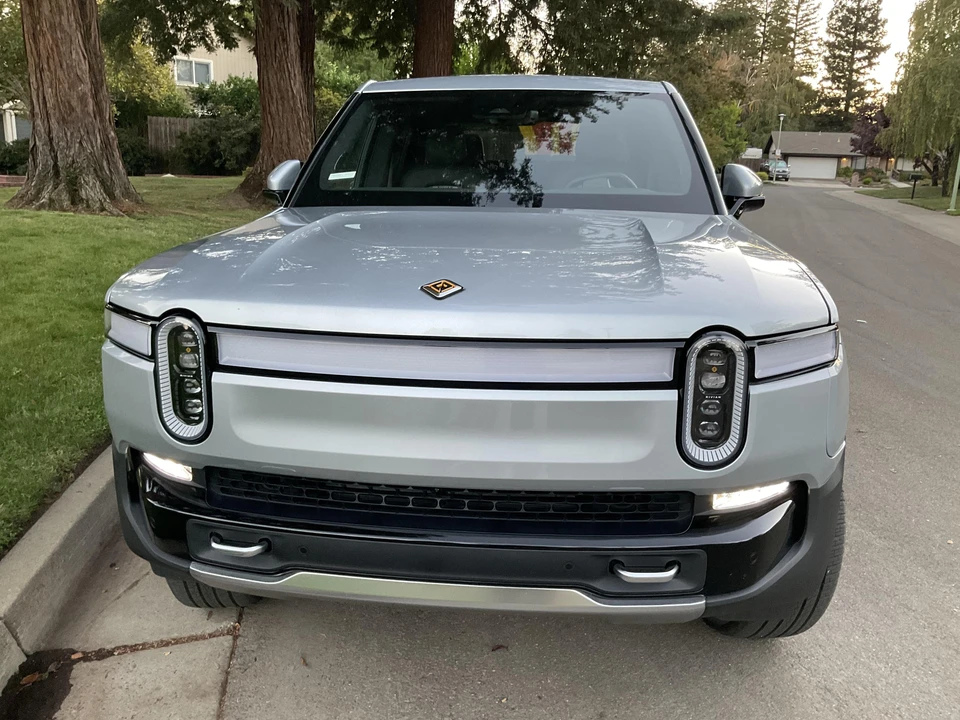 2022 Rivian R1T - Image 8 of 31