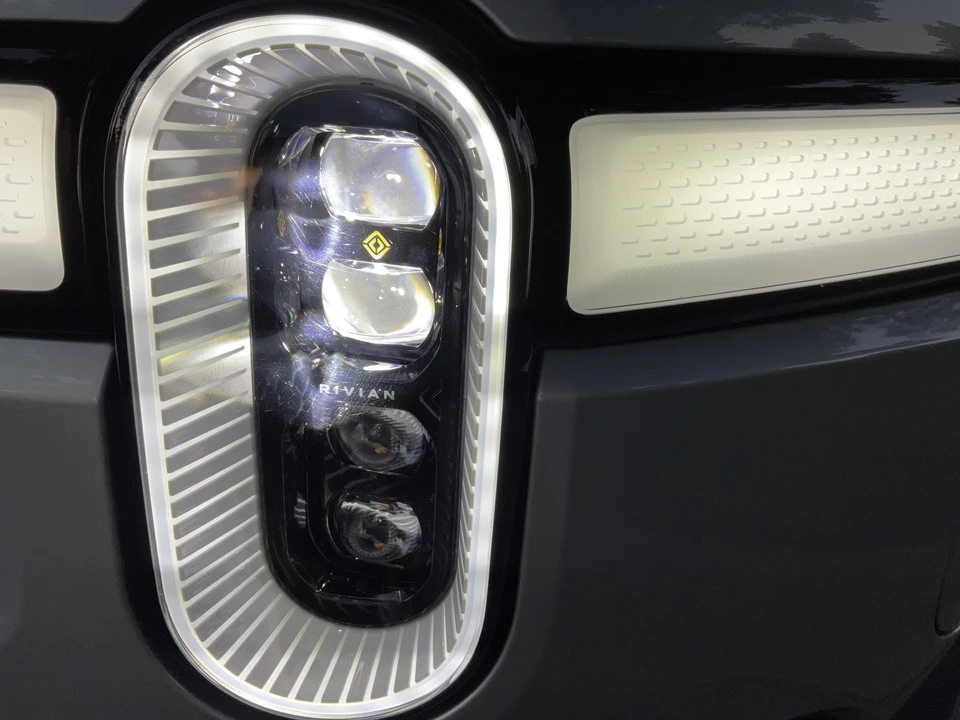 2022 Rivian R1T - Image 22 of 31