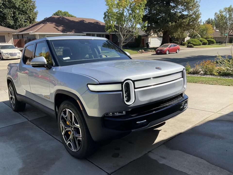 2022 Rivian R1T - Image 21 of 31