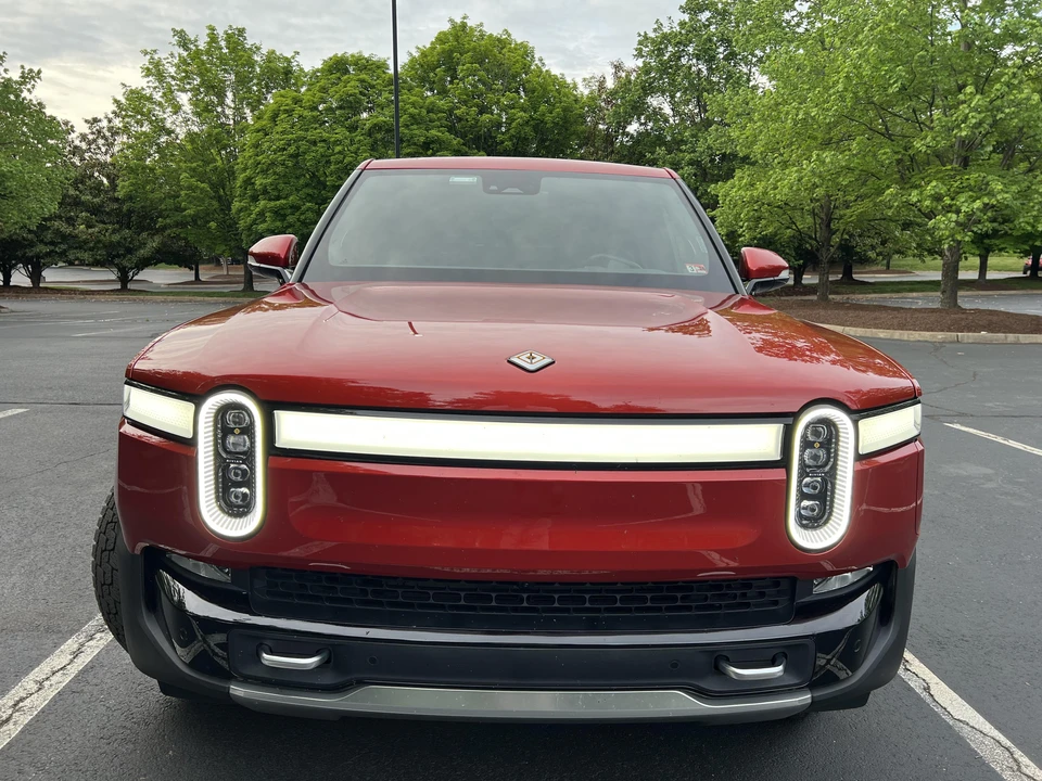 2022 Rivian R1T - Image 6 of 31