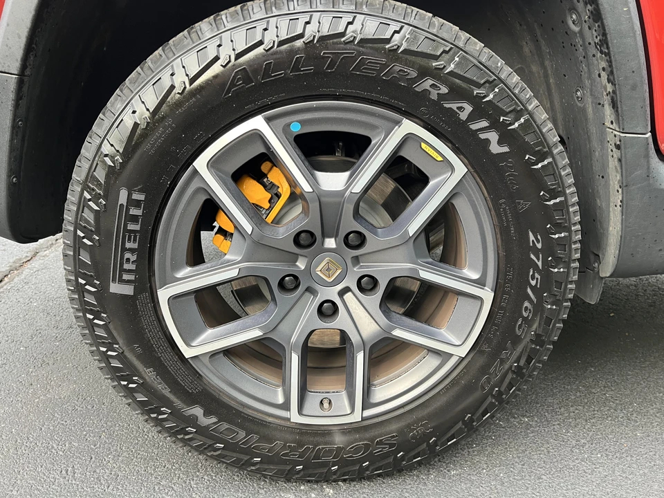 2022 Rivian R1T - Image 27 of 31
