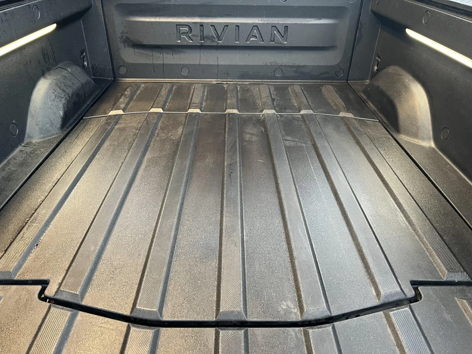 2022 Rivian R1T - Image 18 of 31