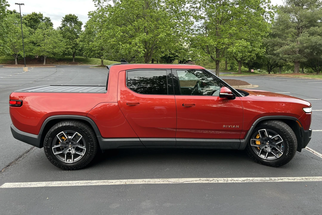 2022 Rivian R1T - Image 3 of 31