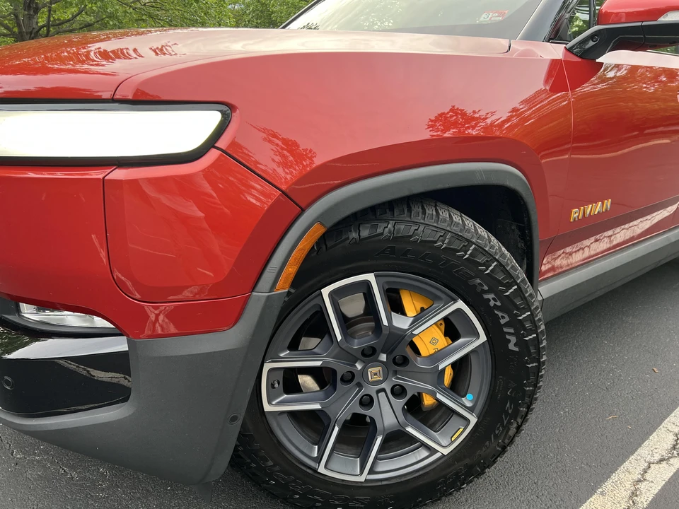 2022 Rivian R1T - Image 13 of 31