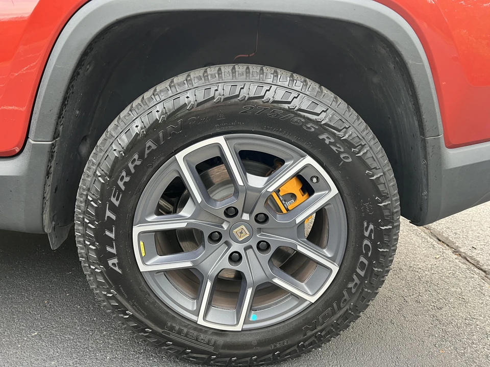 2022 Rivian R1T - Image 25 of 31