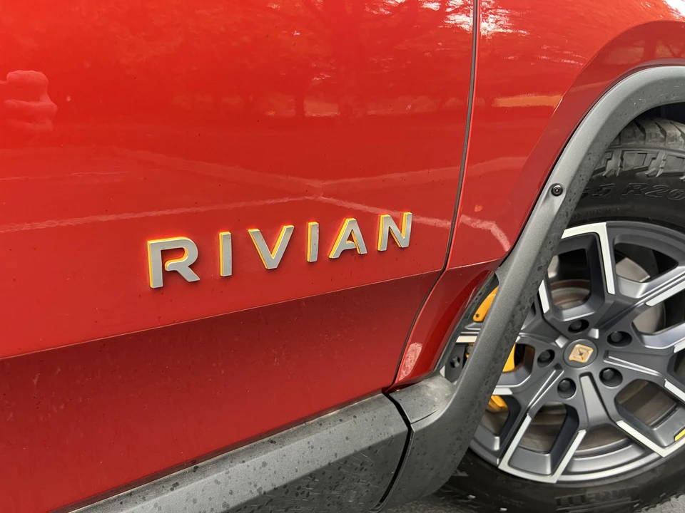 2022 Rivian R1T - Image 22 of 31