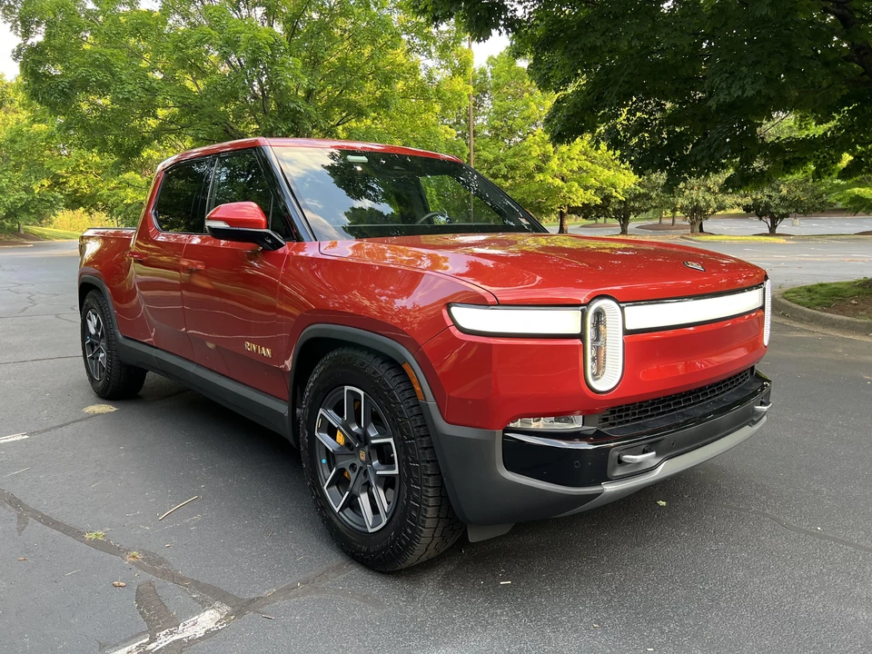 2022 Rivian R1T - Image 11 of 31