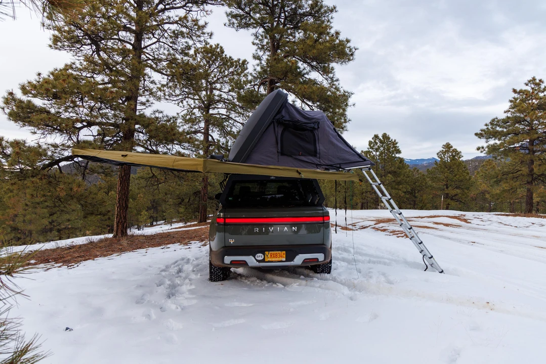 2022 Rivian R1T - Image 24 of 31