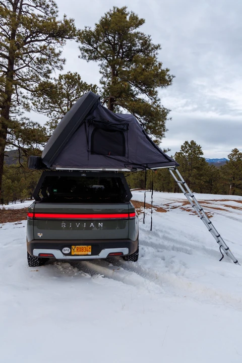 2022 Rivian R1T - Image 25 of 31