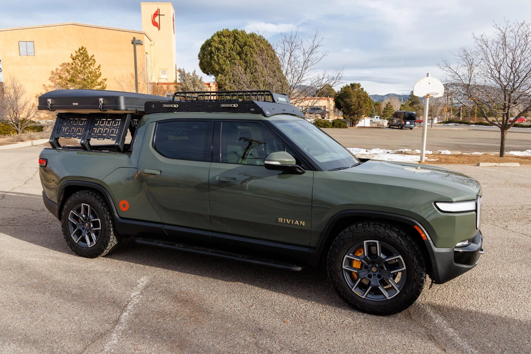 2022 Rivian R1T - Image 18 of 31