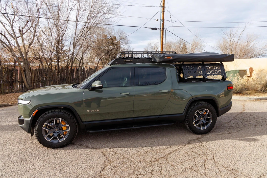 2022 Rivian R1T - Image 10 of 31