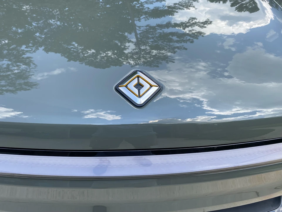 2022 Rivian R1T - Image 18 of 31