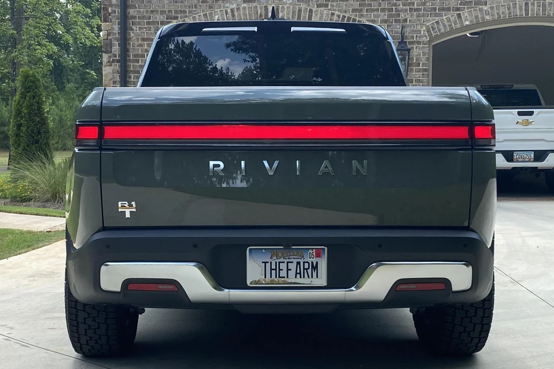 2022 Rivian R1T - Image 5 of 31