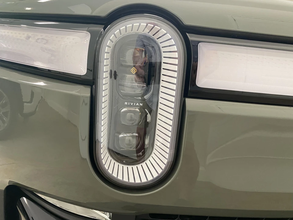 2022 Rivian R1T - Image 16 of 31
