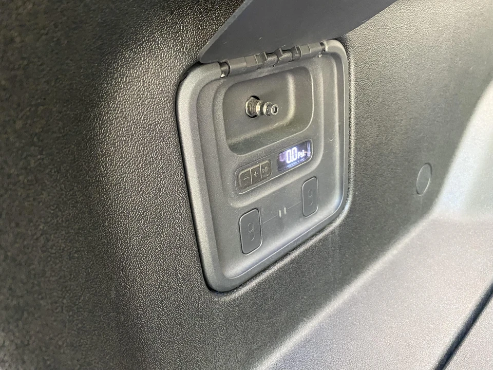 2022 Rivian R1T - Image 31 of 31