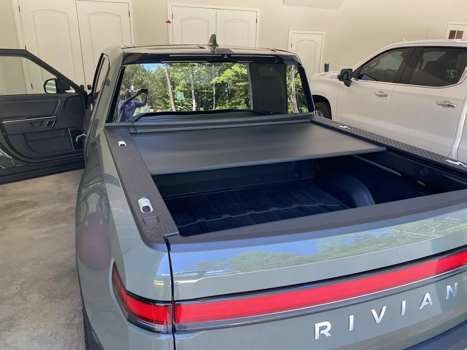 2022 Rivian R1T - Image 26 of 31