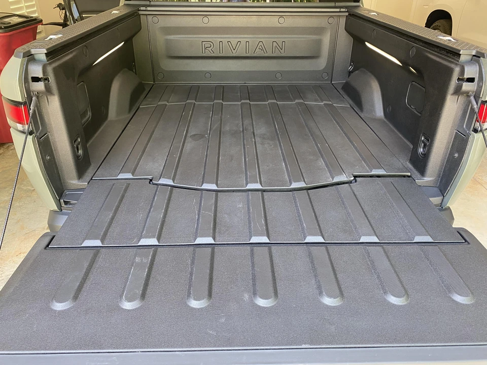 2022 Rivian R1T - Image 29 of 31