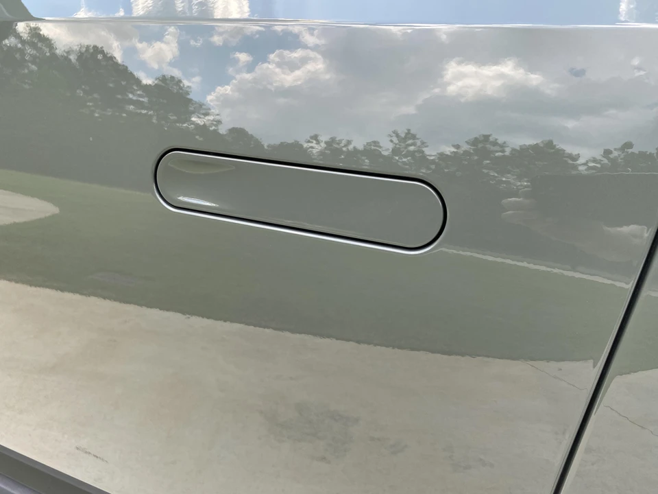 2022 Rivian R1T - Image 22 of 31