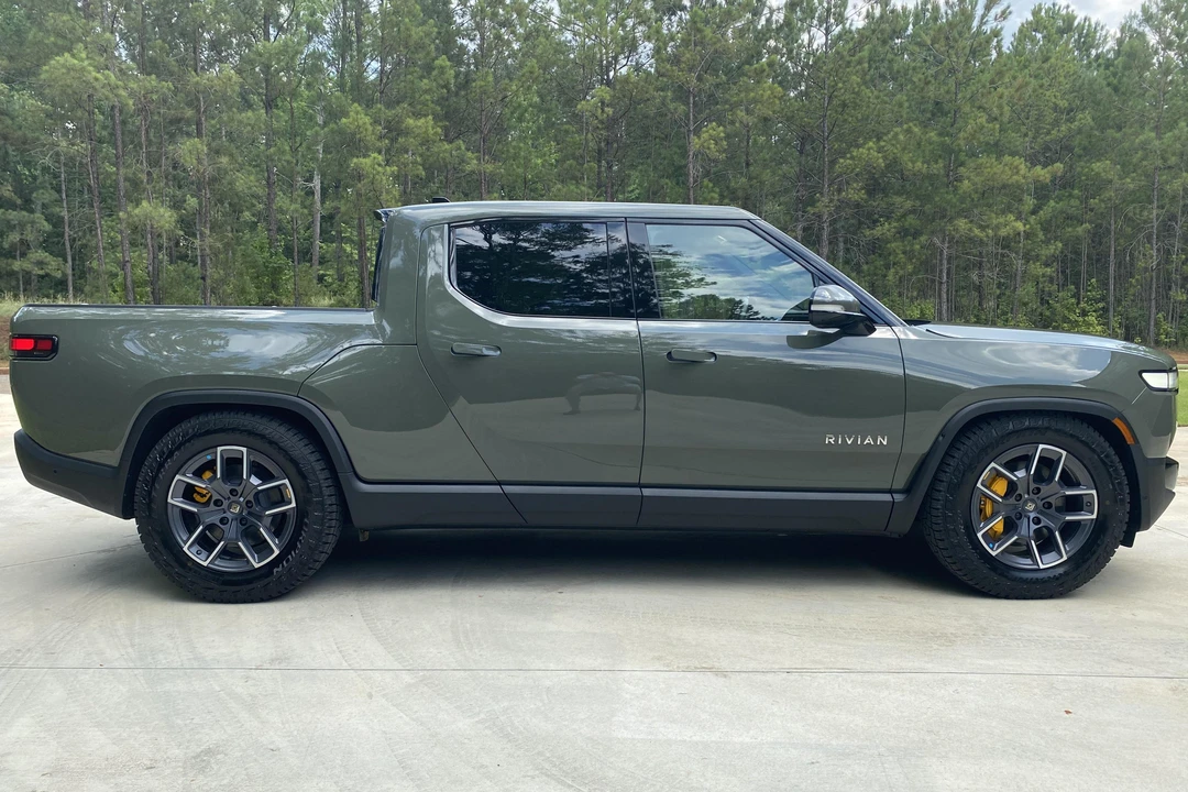 2022 Rivian R1T - Image 3 of 31