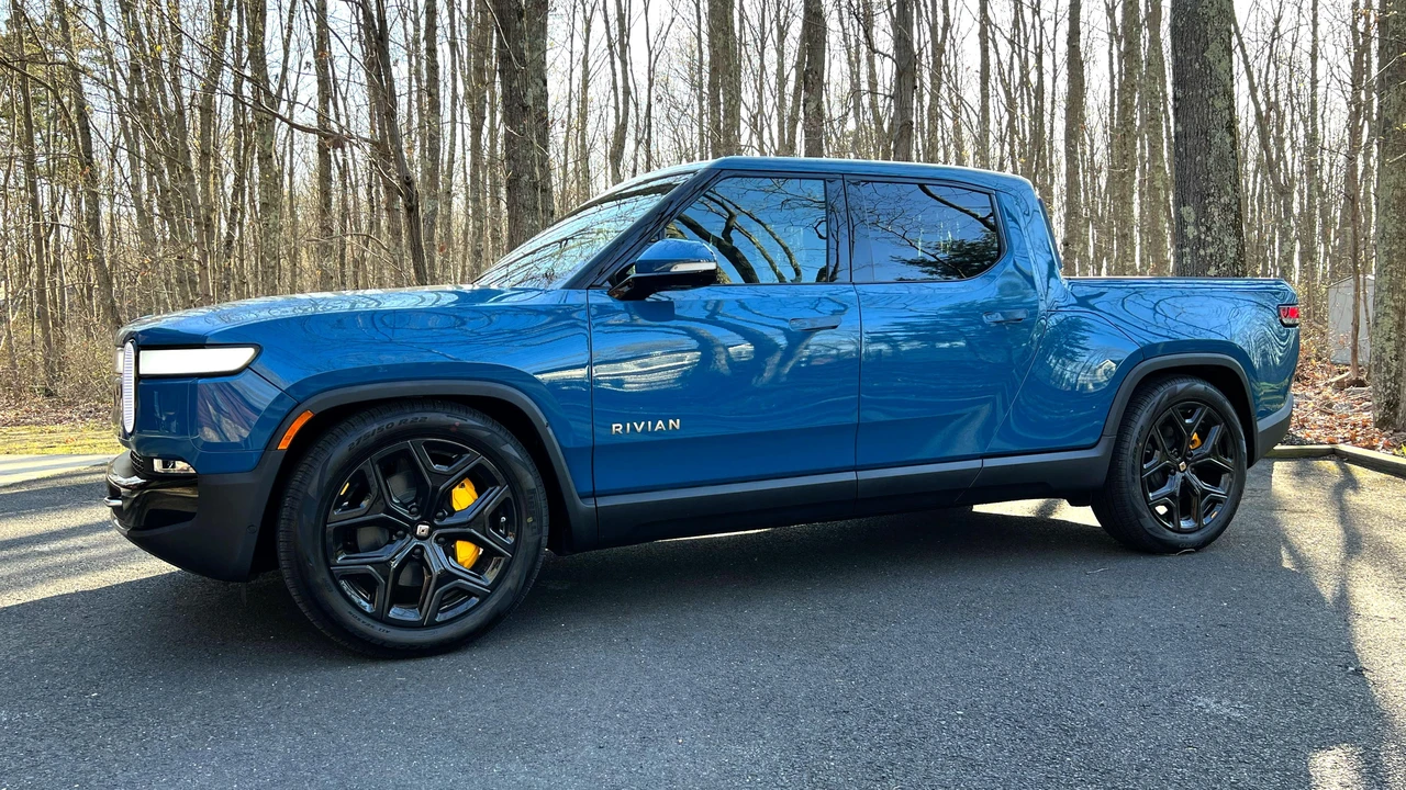 2022 Rivian R1T - Image 8 of 8