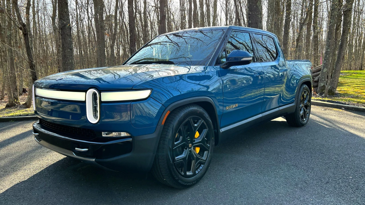 2022 Rivian R1T - Image 7 of 8