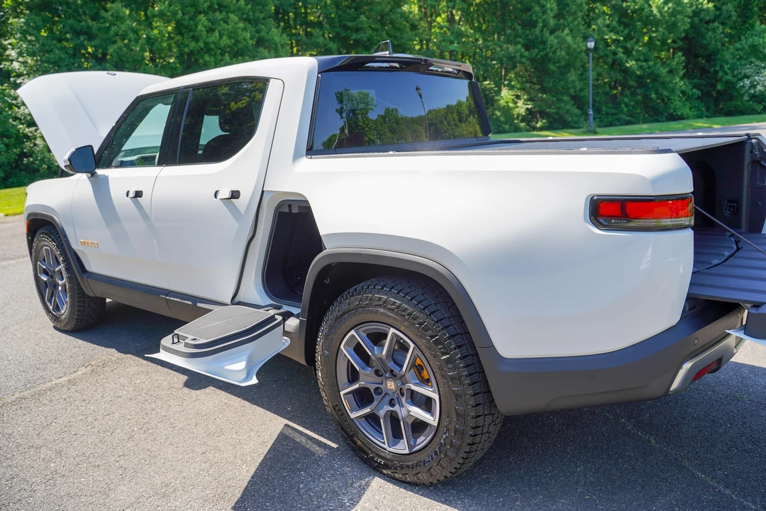 2022 Rivian R1T - Image 28 of 31