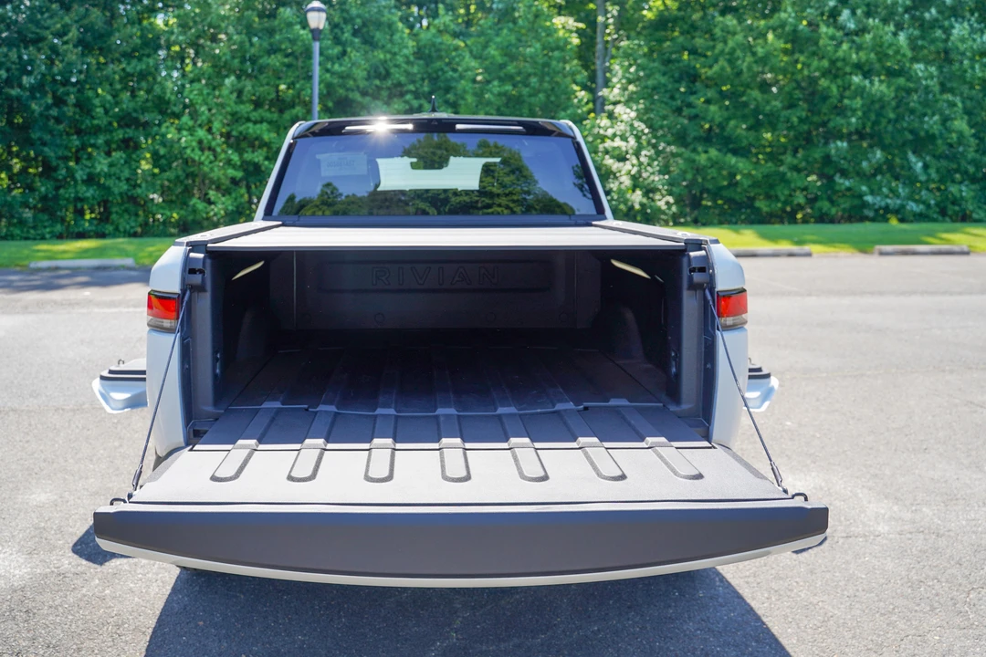 2022 Rivian R1T - Image 16 of 31