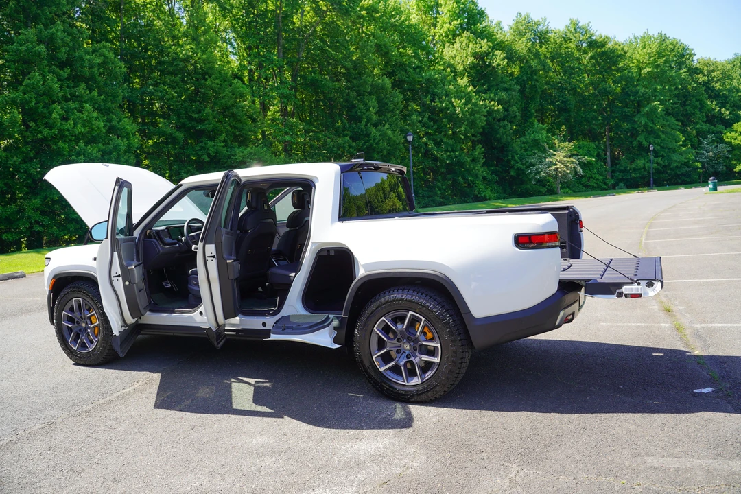 2022 Rivian R1T - Image 27 of 31
